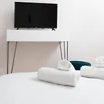 Bright And Comfortable Apartment In Thessaloniki
